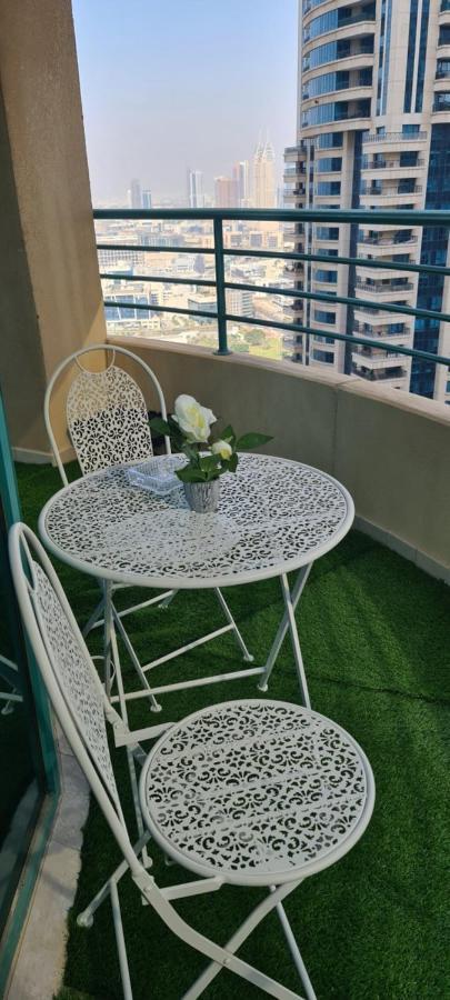 Green Sky Hostel Dubai Exterior photo
