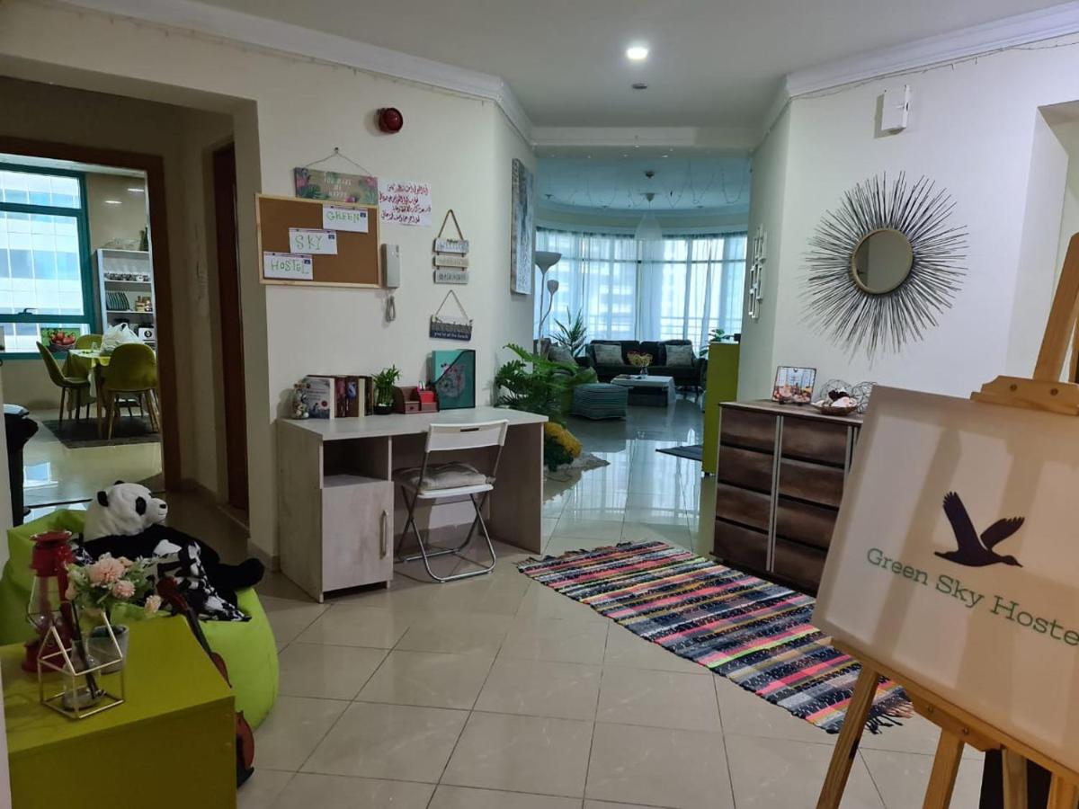 Green Sky Hostel Dubai Exterior photo