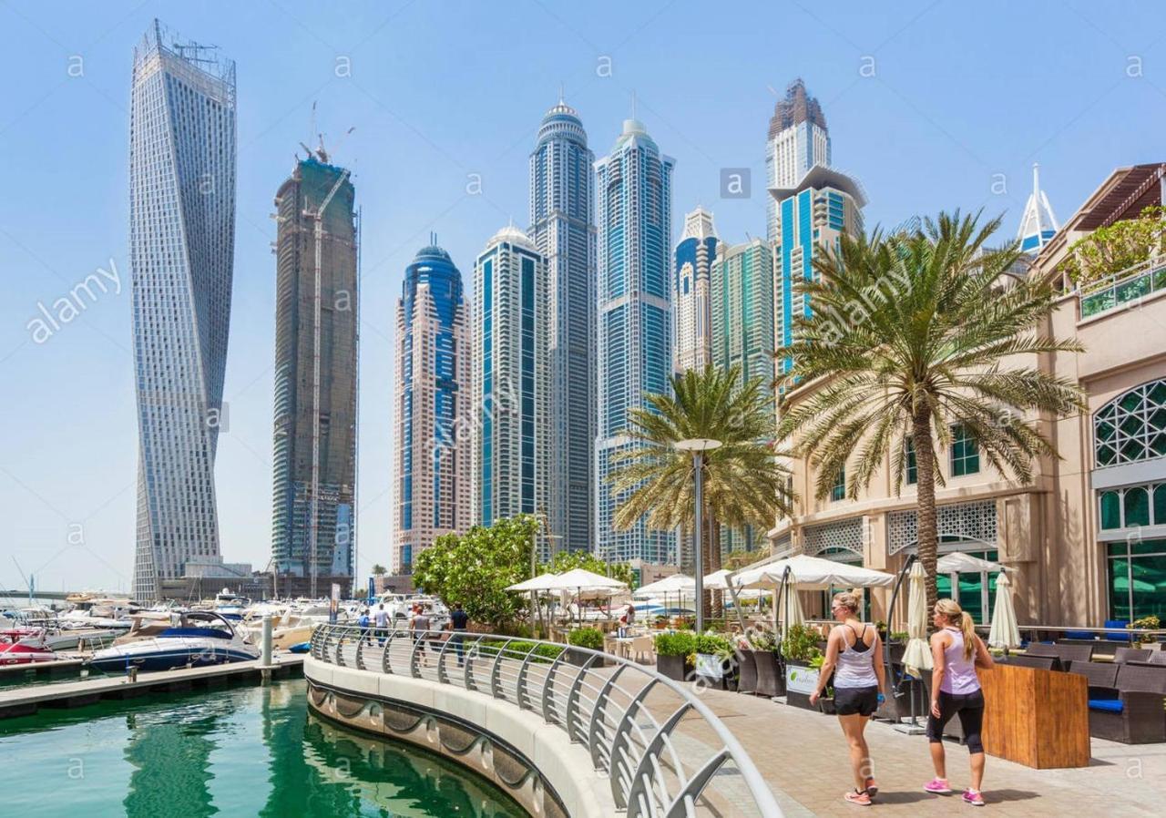 Green Sky Hostel Dubai Exterior photo