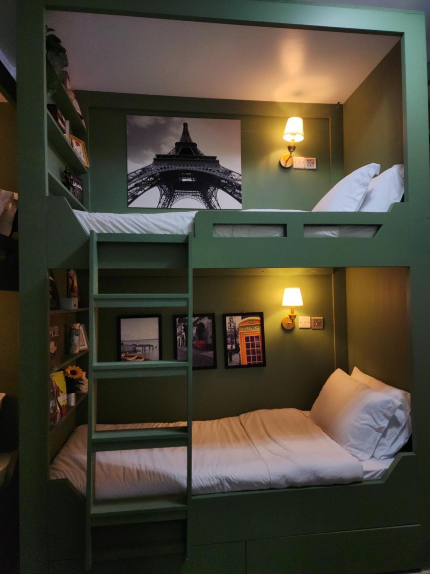 Green Sky Hostel Dubai Room photo