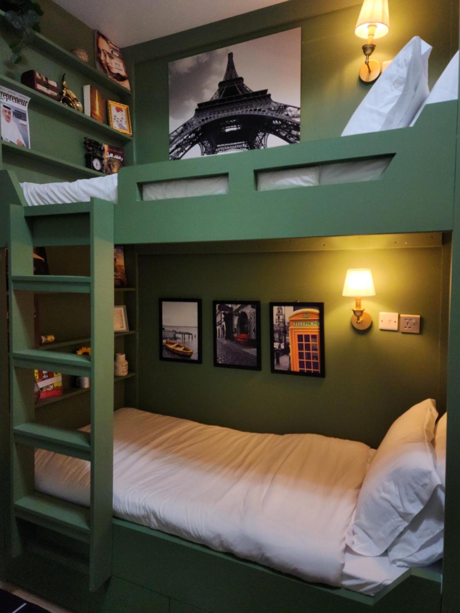 Green Sky Hostel Dubai Room photo