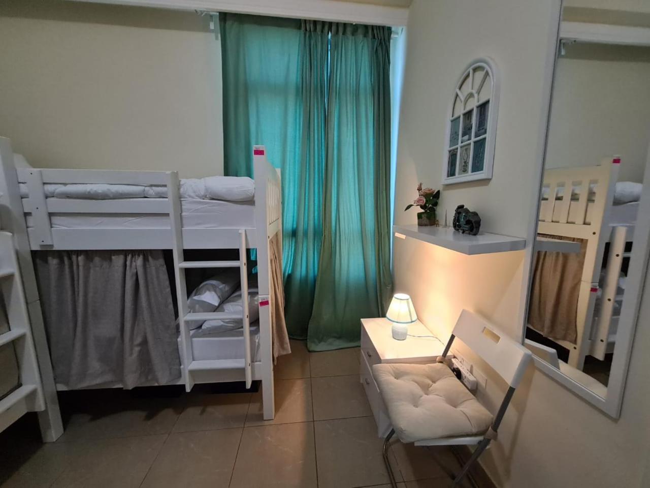 Green Sky Hostel Dubai Room photo